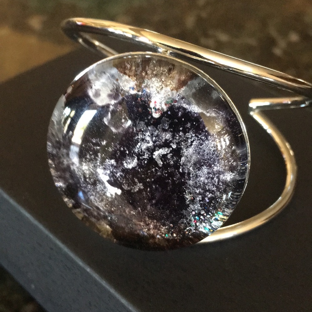 Cuff Bracelet - Picture 4 of 10